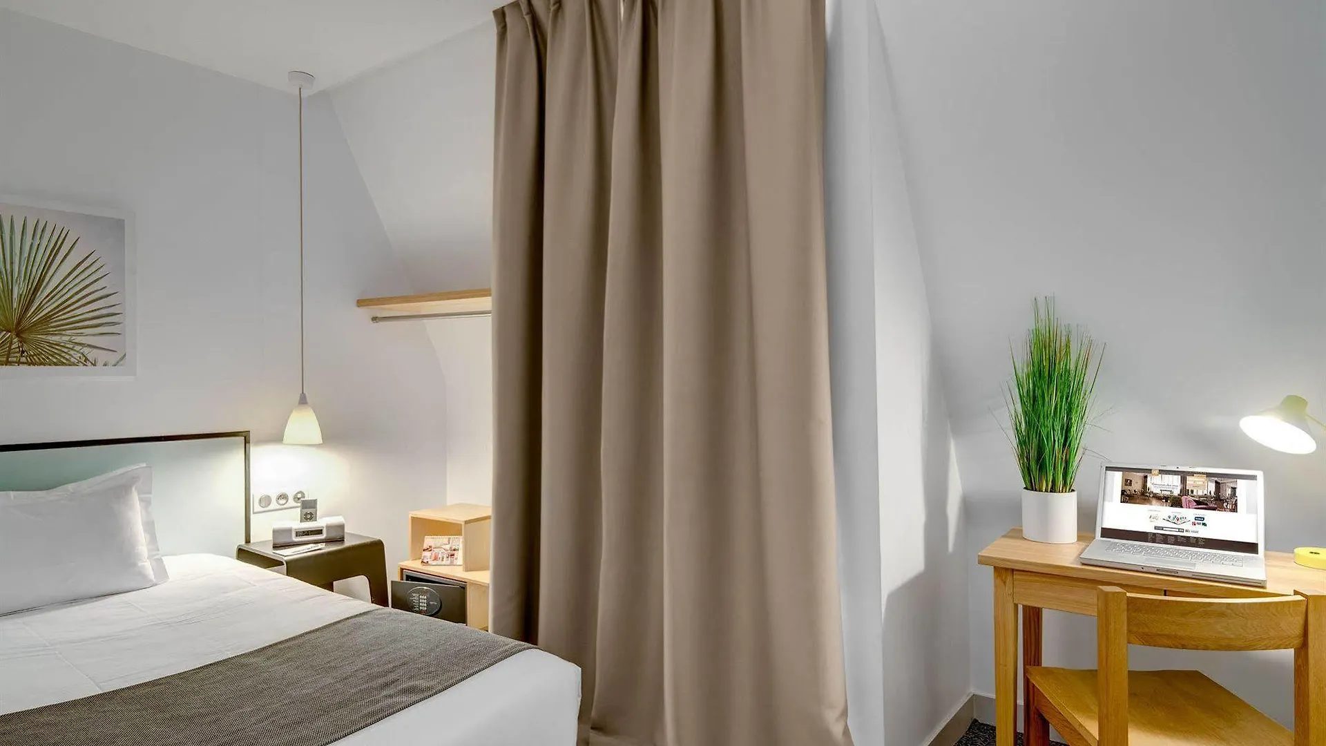 Hotel Palm - Astotel Paříž Francie